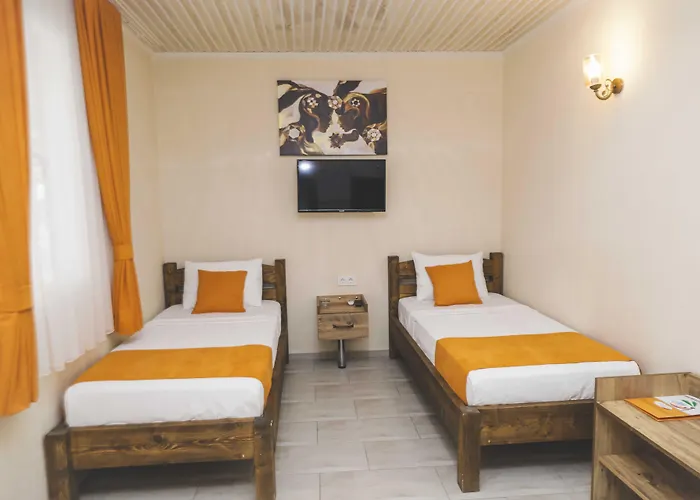 Apart Otel Mali Beach 2*