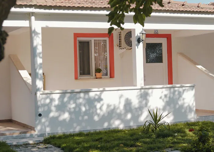 Apart Otel Mali Beach