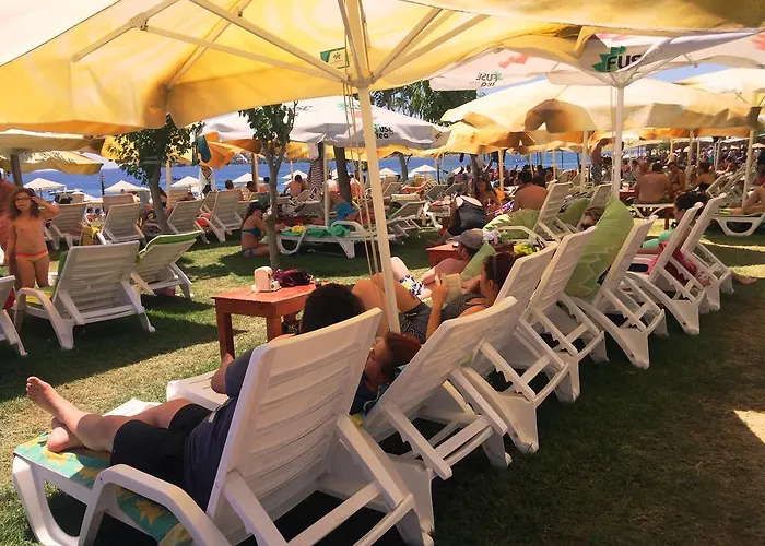 Apart Otel Mali Beach 2*