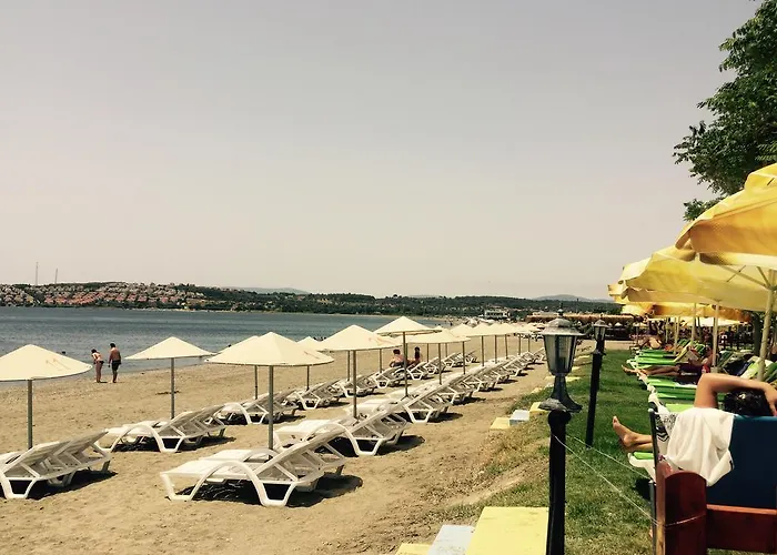 Apart Otel Mali Beach 2*